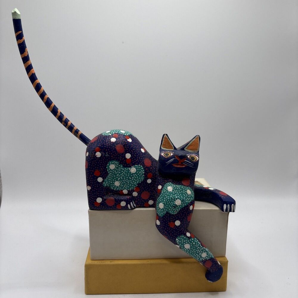 Artist Francisco Hernandez-Cruz Mexican Folk Art Painted Wood Alebrije Cat